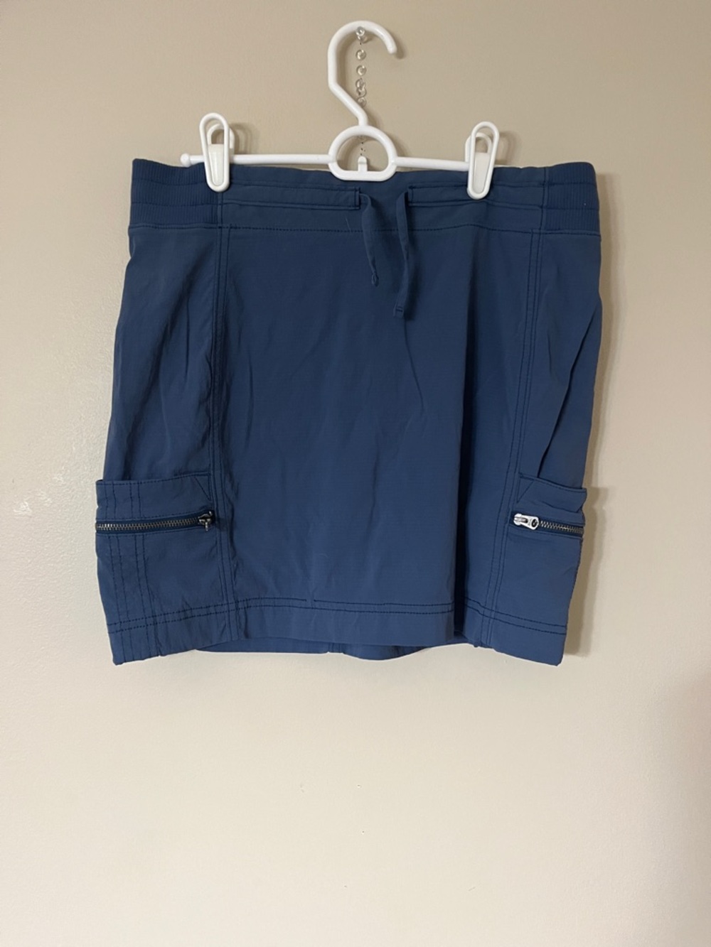 Athleta Navy Active Cargo Skort with Zip Pockets
